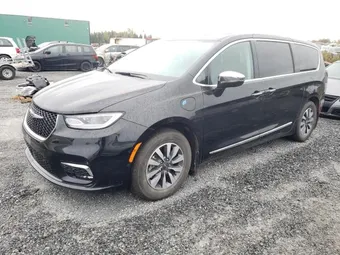 2022 Chrysler Pacifica Hybrid 2C4RC1S74NR189604