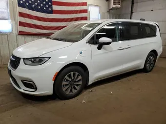 2023 Chrysler Pacifica Hybrid 2C4RC1L77PR608739