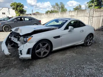 2015 Mercedes-Benz SLK-Class WDDPK4HA2FF107043