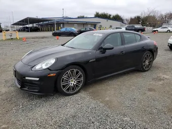 2016 Porsche Panamera WP0AA2A76GL004054
