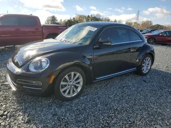 2018 Volkswagen Beetle 3VWJD7ATXJM709587
