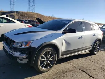 2016 Volvo V60 YV4612HK7G1019512