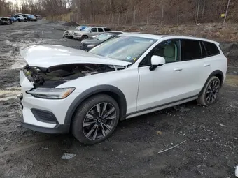2020 Volvo V60 YV4102WK6L1033394