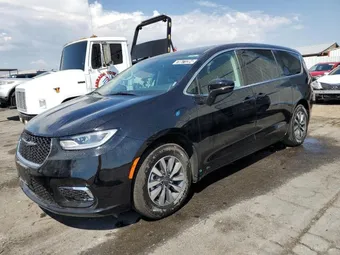 2024 Chrysler Pacifica Hybrid 2C4RC1S70RR130846