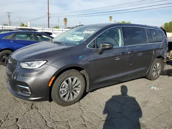 2022 Chrysler Pacifica Hybrid 2C4RC1L74NR184210