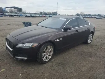 2017 Jaguar XF SAJBD4BV1HCY27546