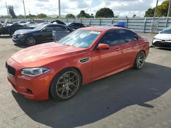 2014 BMW M5 WBSFV9C58ED097898