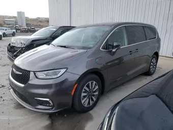 2022 Chrysler Pacifica Hybrid 2C4RC1L73NR122717