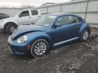 2019 Volkswagen Beetle 3VWFD7AT5KM713232