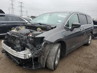 2018 Chrysler Pacifica Hybrid 2C4RC1H73JR359307
