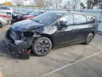 2020 Chrysler Pacifica Hybrid 2C4RC1N72LR270495