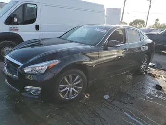 2017 Infiniti Q70 JN1BY1AR4HM770729