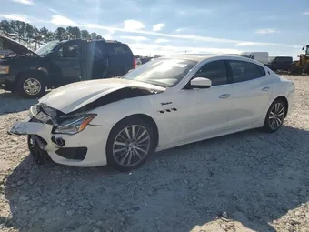 2022 Maserati Quattroporte ZAM56YPM0N1388419