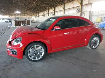 2019 Volkswagen Beetle 3VWJD7AT9KM711848