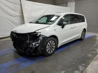 2023 Chrysler Pacifica Hybrid 2C4RC1S70PR540821