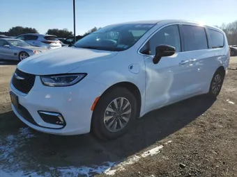 2024 Chrysler Pacifica Hybrid 2C4RC1S78RR111770
