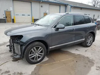 2015 Volkswagen Touareg WVGEP9BP0FD008144