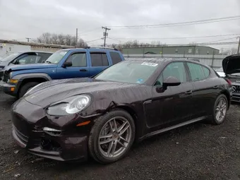 2016 Porsche Panamera WP0AA2A75GL001999