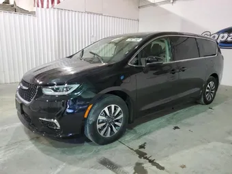 2023 Chrysler Pacifica Hybrid 2C4RC1L71PR551308