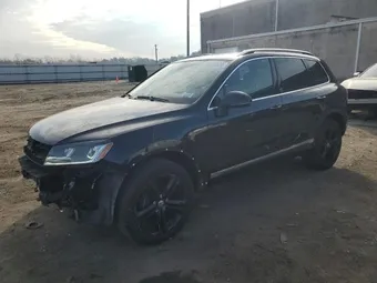 2017 Volkswagen Touareg WVGRF7BP6HD006085