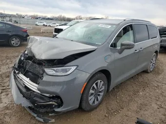 2021 Chrysler Pacifica Hybrid 2C4RC1L7XMR597005