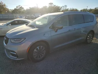 2021 Chrysler Pacifica Hybrid 2C4RC1L71MR594655