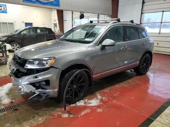 2017 Volkswagen Touareg WVGRF7BP9HD001561