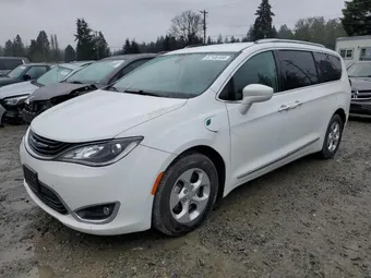 2018 Chrysler Pacifica Hybrid 2C4RC1L76JR258284