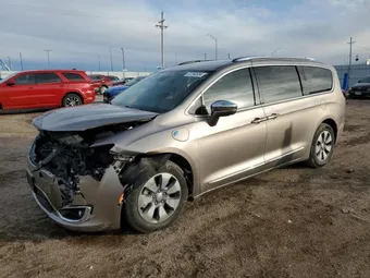 2018 Chrysler Pacifica Hybrid 2C4RC1N76JR168372