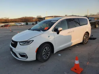 2023 Chrysler Pacifica Hybrid 2C4RC1L74PR527228