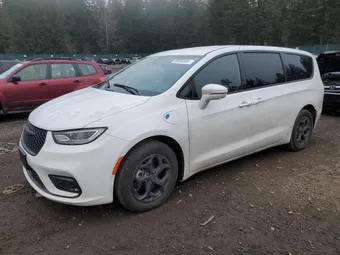 2022 Chrysler Pacifica Hybrid 2C4RC1L76NR211388