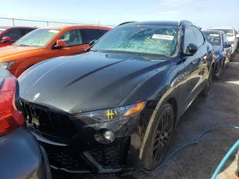 2024 Maserati Levante Modena ZN661YUM4RX445220