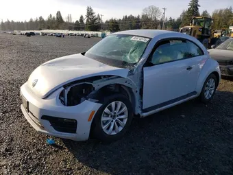 2018 Volkswagen Beetle 3VWFD7AT8JM710629