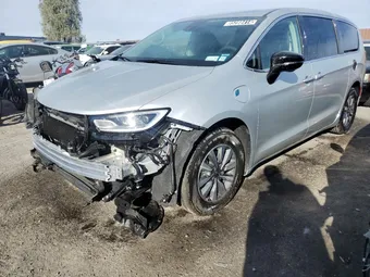 2024 Chrysler Pacifica Hybrid 2C4RC1S77RR144565