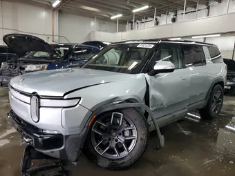 2024 Rivian R1S 7PDSGBBA5RN032652