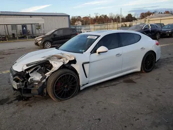 2016 Porsche Panamera WP0AB2A79GL050815