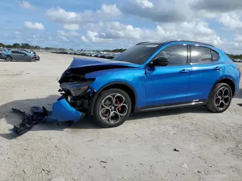 2024 Alfa Romeo Stelvio ZASPAKBN8R7D85979