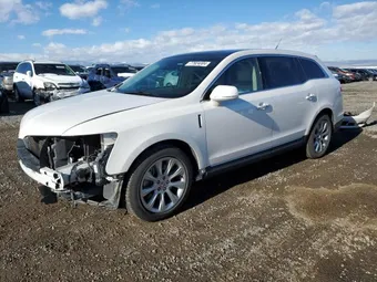 2016 Lincoln MKT 2LMHJ5AT3GBL02753