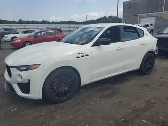 2023 Maserati Levante ZN661YUMXPX429939
