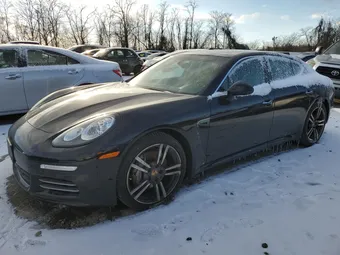 2016 Porsche Panamera WP0AB2A78GL050692