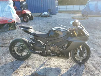 2016 Suzuki GSXR750 JS1GR7MA2G2100013