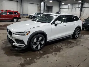 2021 Volvo V60 YV4102WK2M1077975