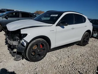 2024 Alfa Romeo Stelvio ZASPAKBN3R7D71620