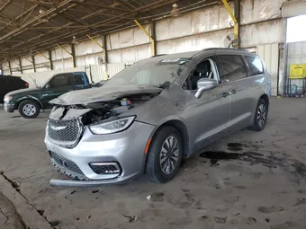 2021 Chrysler Pacifica Hybrid 2C4RC1R76MR565773