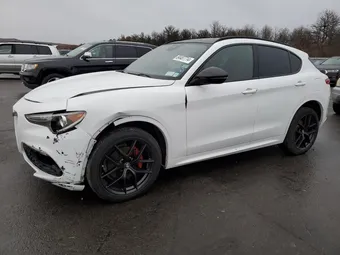 2020 Alfa Romeo Stelvio ZASPAKBN0L7C4401