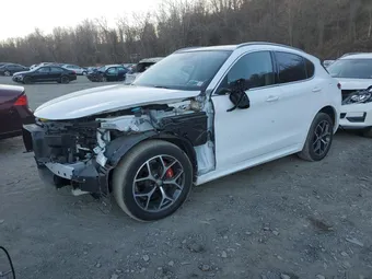 2020 Alfa Romeo Stelvio ZASPAKBN7L7C76386