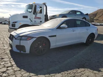 2016 Jaguar XF SAJBG4BV4GCY04977
