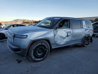 2025 Rivian R1S 7PDSGBBA0SN051096