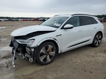 2023 Audi e-tron WA1LAAGE4PB011657