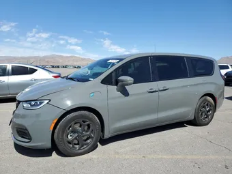 2022 Chrysler Pacifica Hybrid 2C4RC1L74NR200731